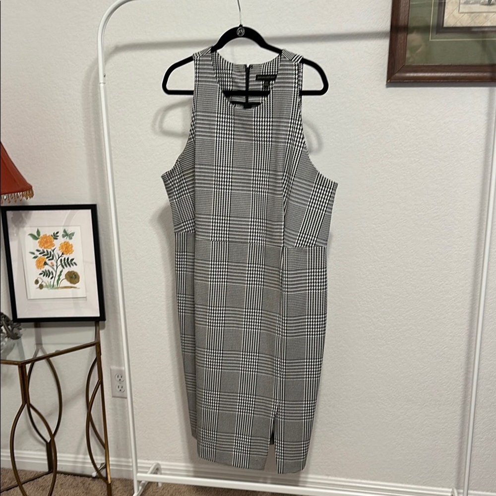 Banana Republic Houndstooth Sheath Dress